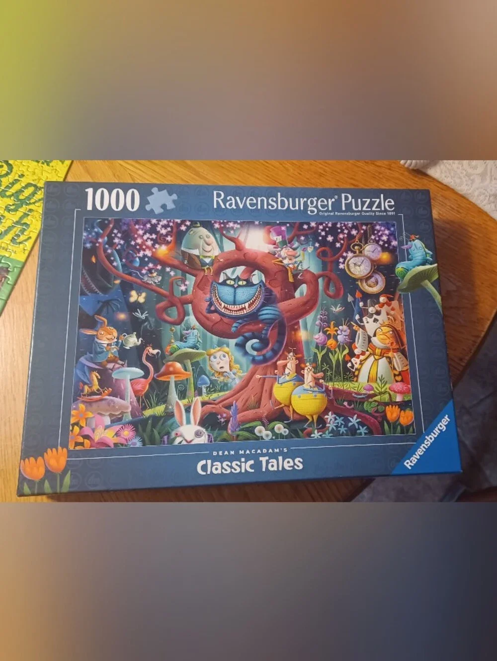 Ravensburger Classic Tales Puzzle - Colorful Alice in Wonderland Artwork